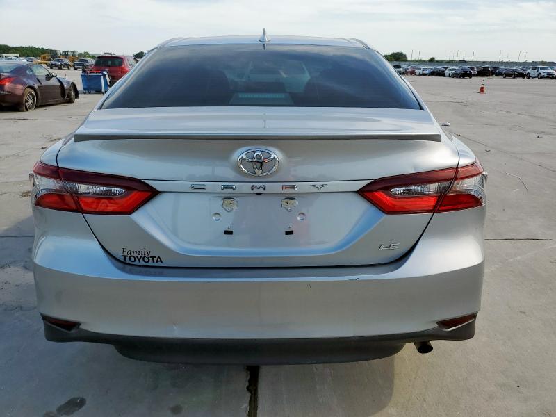  TOYOTA CAMRY 2022 Srebrny