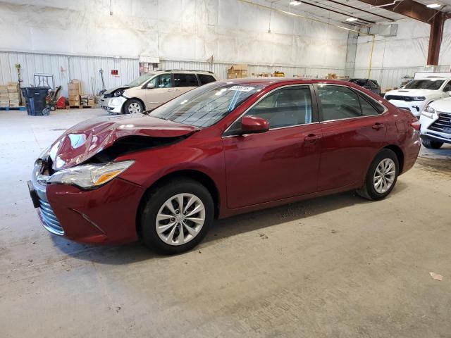  TOYOTA CAMRY 2017 Czerwony