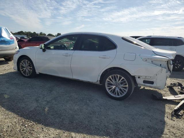  TOYOTA CAMRY 2018 Белы