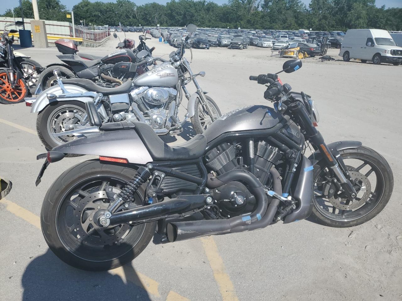 1HD1HHH15GC804942 HARLEY-DAVIDSON VRS 2016