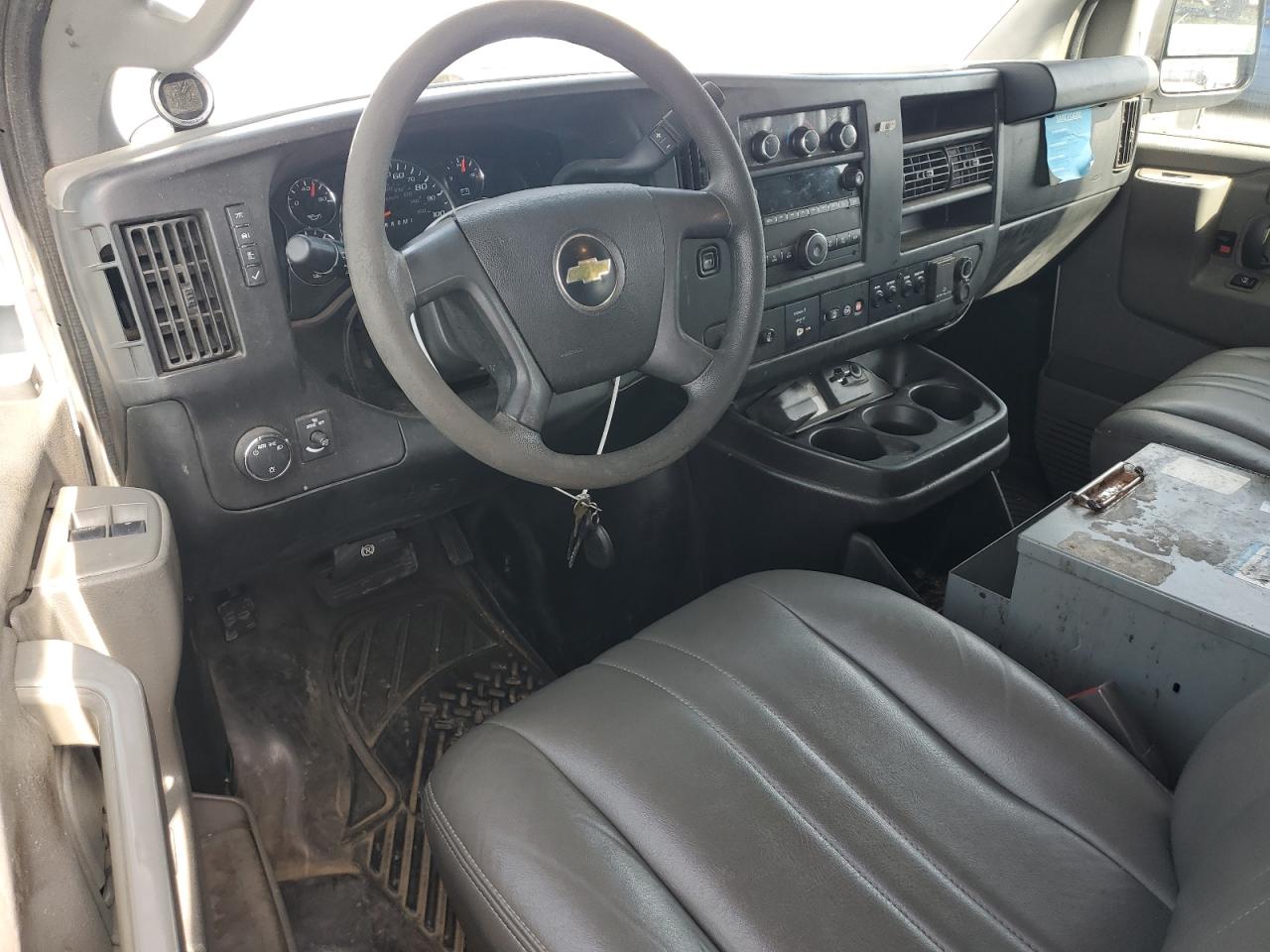 2017 Chevrolet Express G2500 VIN: 1GCWGAFF5H1285324 Lot: 56372025