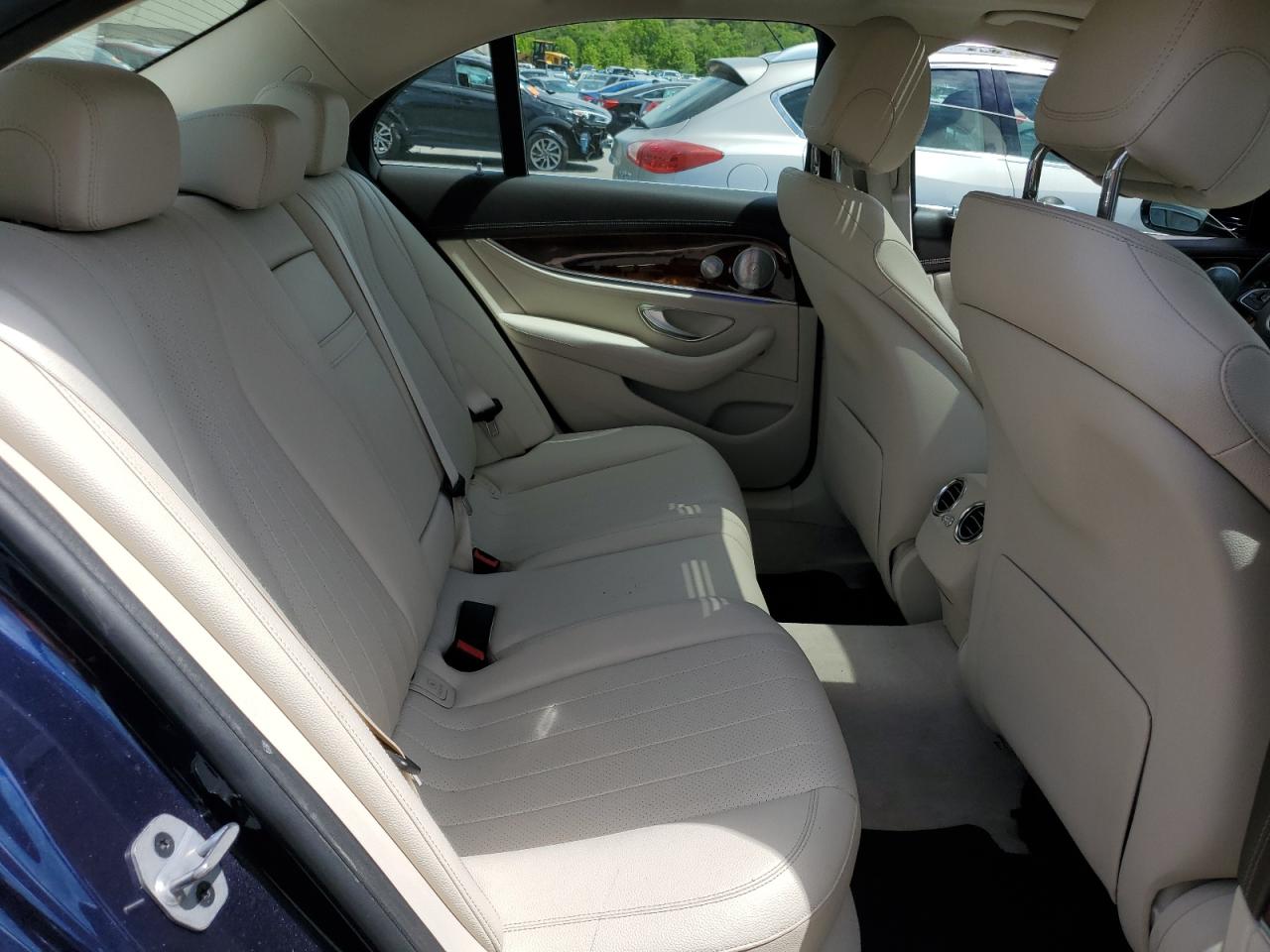 2018 Mercedes-Benz E 300 4Matic VIN: WDDZF4KB6JA472376 Lot: 56758205