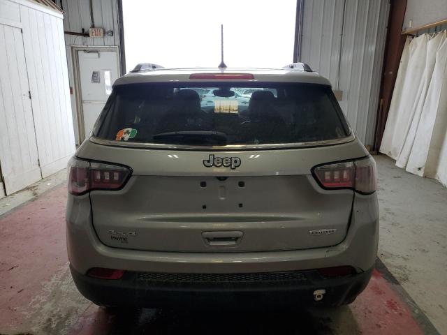  JEEP COMPASS 2018 Srebrny