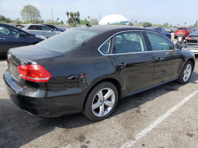 Sedans VOLKSWAGEN PASSAT 2015 Czarny