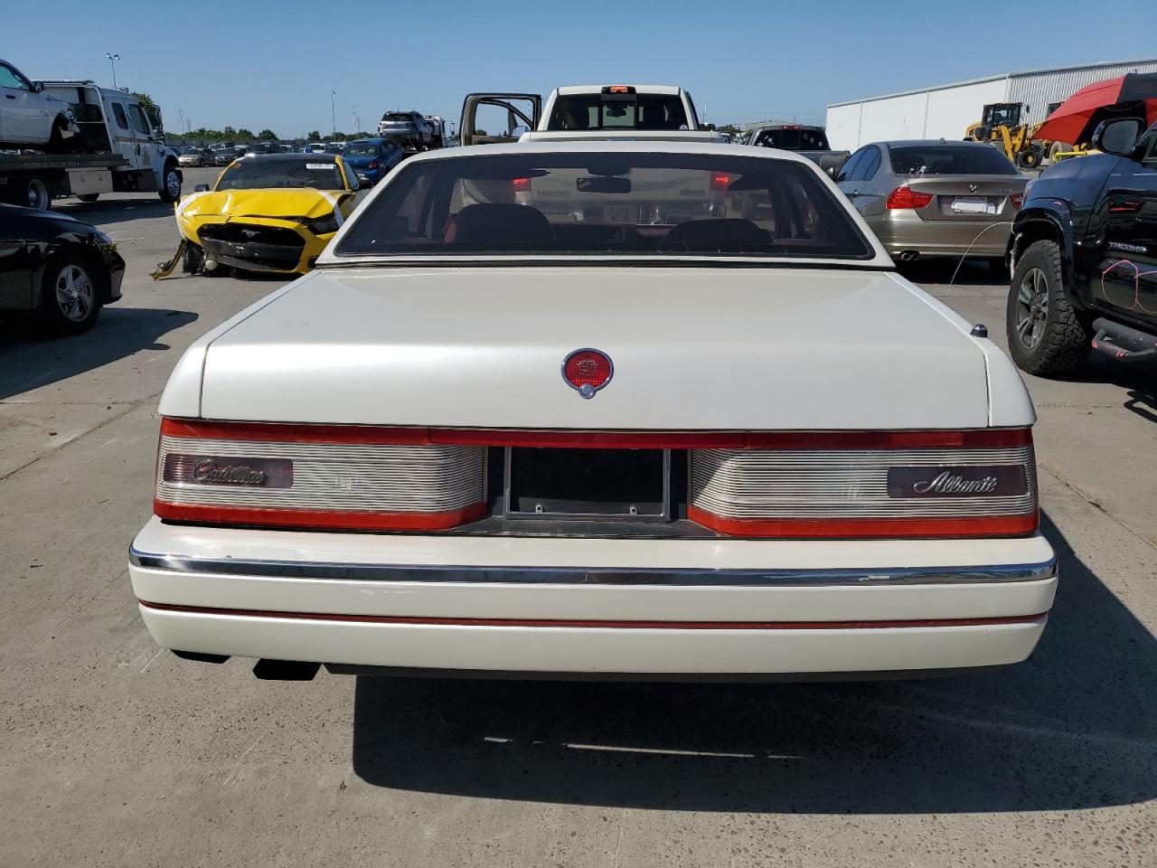 1989 Cadillac Allante VIN: 1G6VR3184KU103180 Lot: 55631135