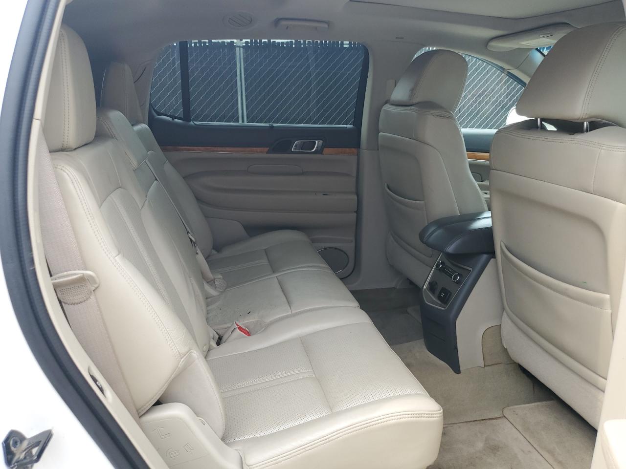 2010 Lincoln Mkt VIN: 2LMHJ5FR7ABJ03600 Lot: 56129555