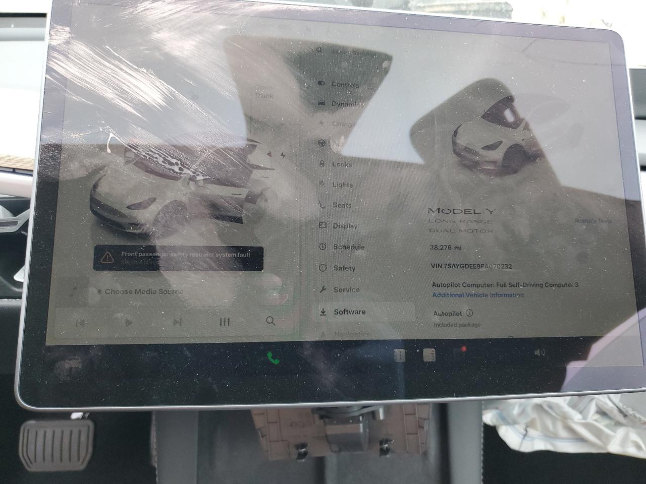 2023 Tesla Model Y VIN: 7SAYGDEE9PA070232 Lot: 55881805