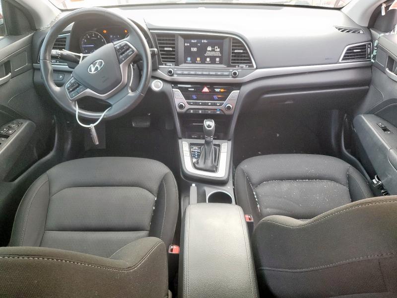  HYUNDAI ELANTRA 2017 Czerwony