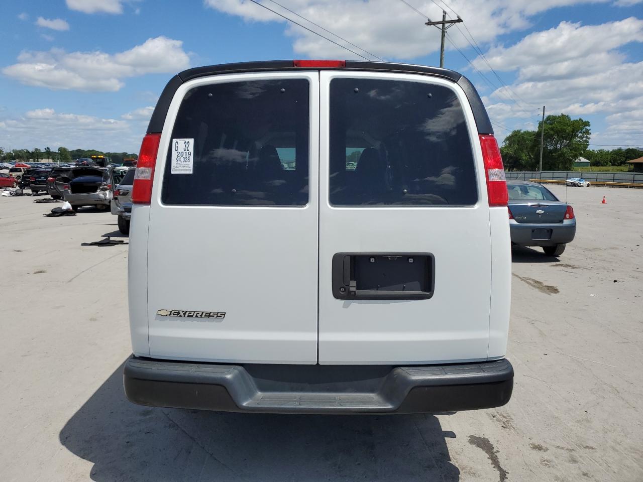 2019 Chevrolet Express G2500 Ls VIN: 1GAWGEFG4K1340118 Lot: 58381575