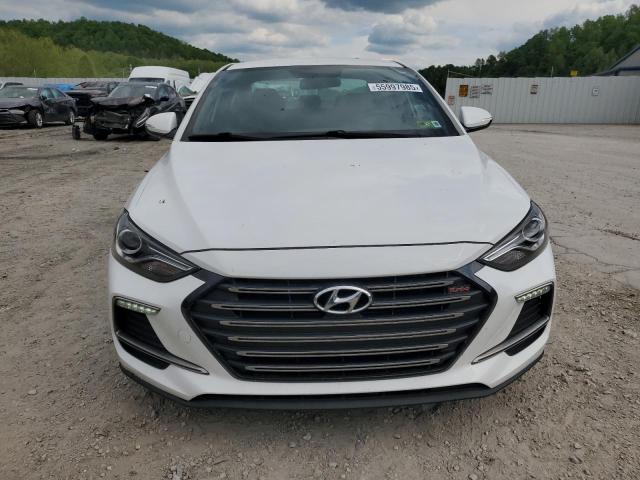  HYUNDAI ELANTRA 2017 Белы