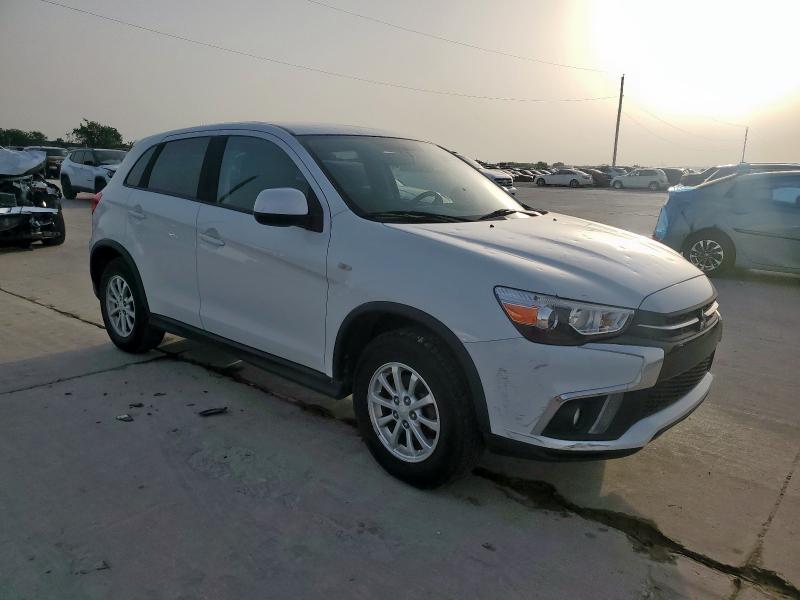  MITSUBISHI OUTLANDER 2018 Biały