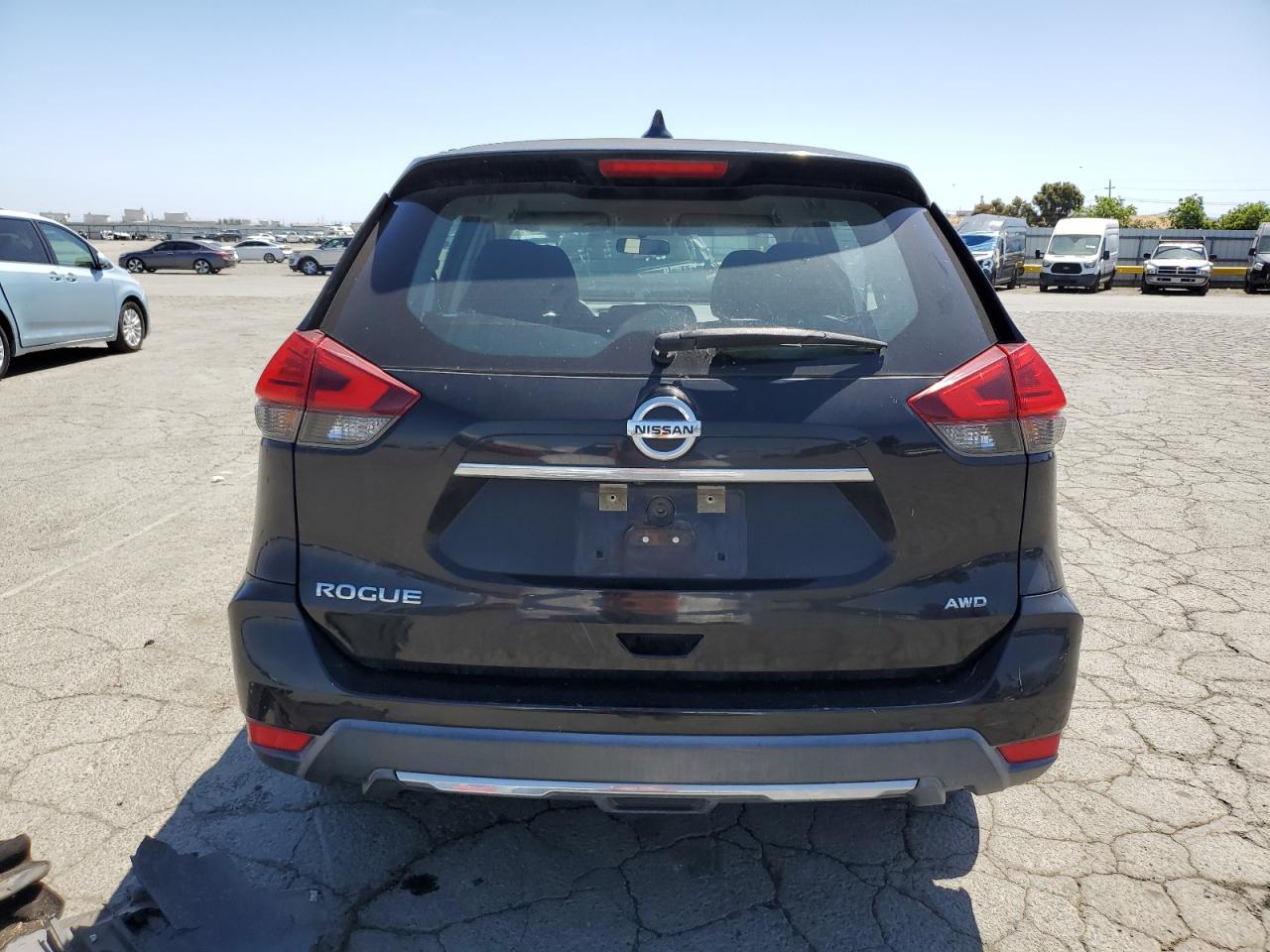 2017 Nissan Rogue S VIN: KNMAT2MV7HP511897 Lot: 56402555