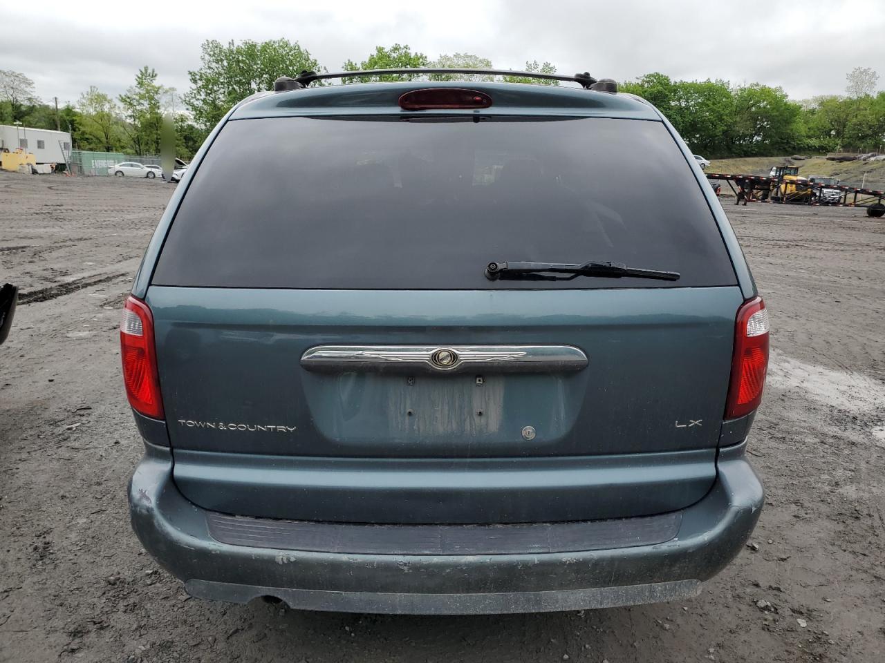2005 Chrysler Town & Country Lx VIN: 2C4GP44R45R236884 Lot: 56103235