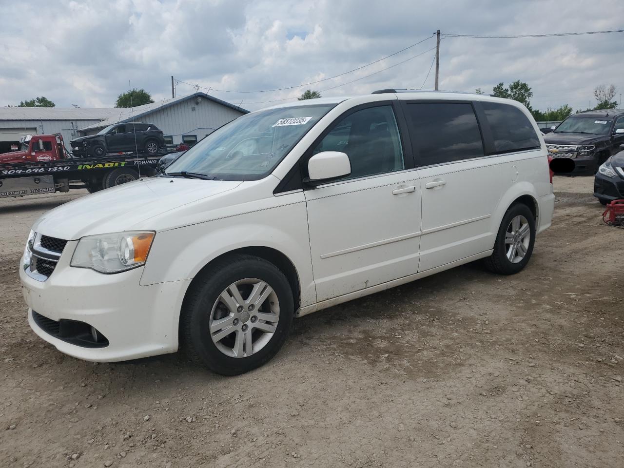 Pekin, IL에서 판매 중인 2011 Dodge Grand Caravan Crew - Side
