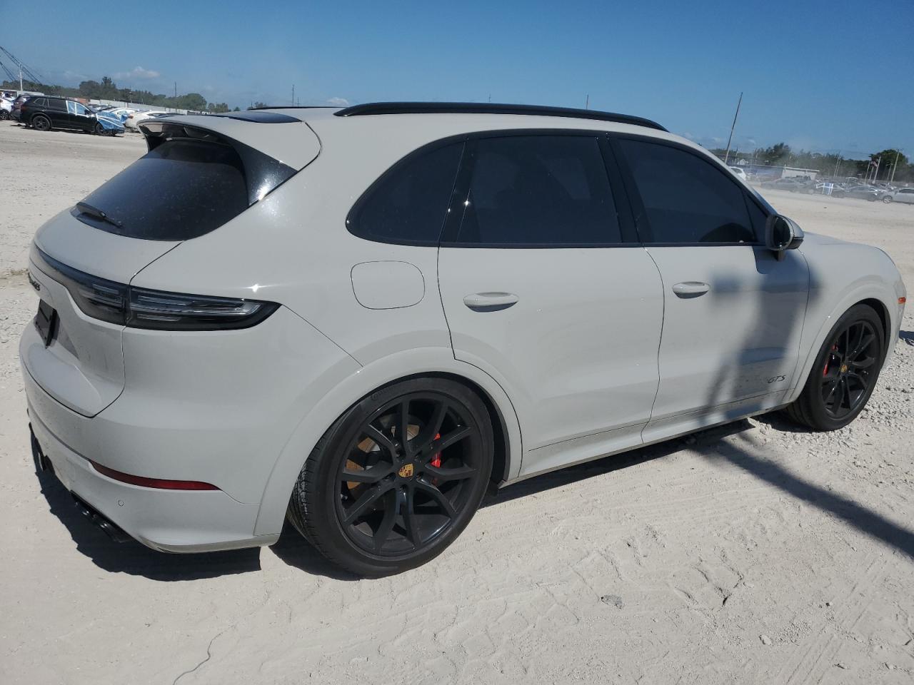 Images of 2023 PORSCHE CAYENNE WP1AG2AY4PDA19216 | vin: WP1AG2AY4PDA19216 | 57748855