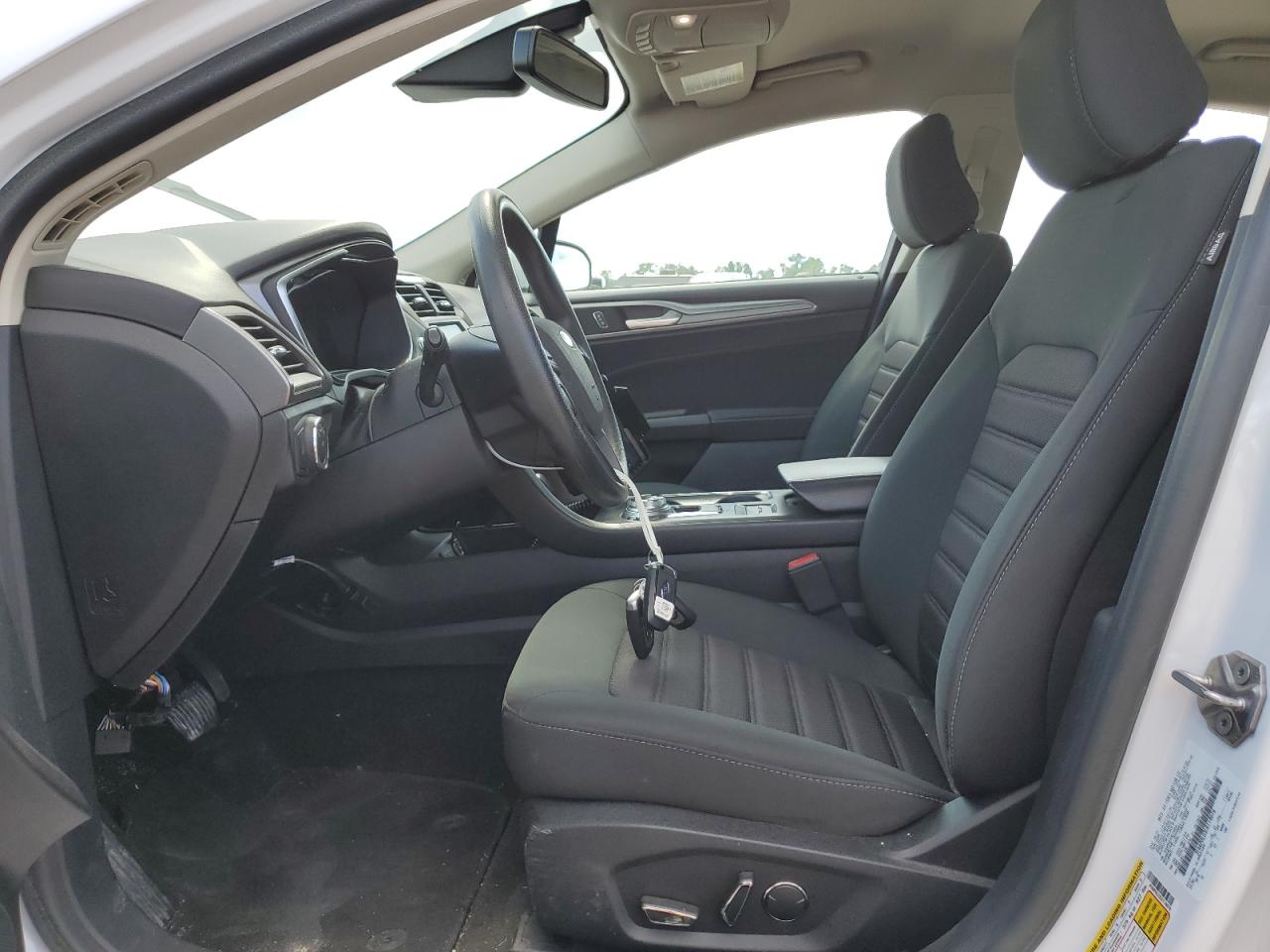 2020 Ford Fusion Se VIN: 3FA6P0LU3LR119076 Lot: 54043735