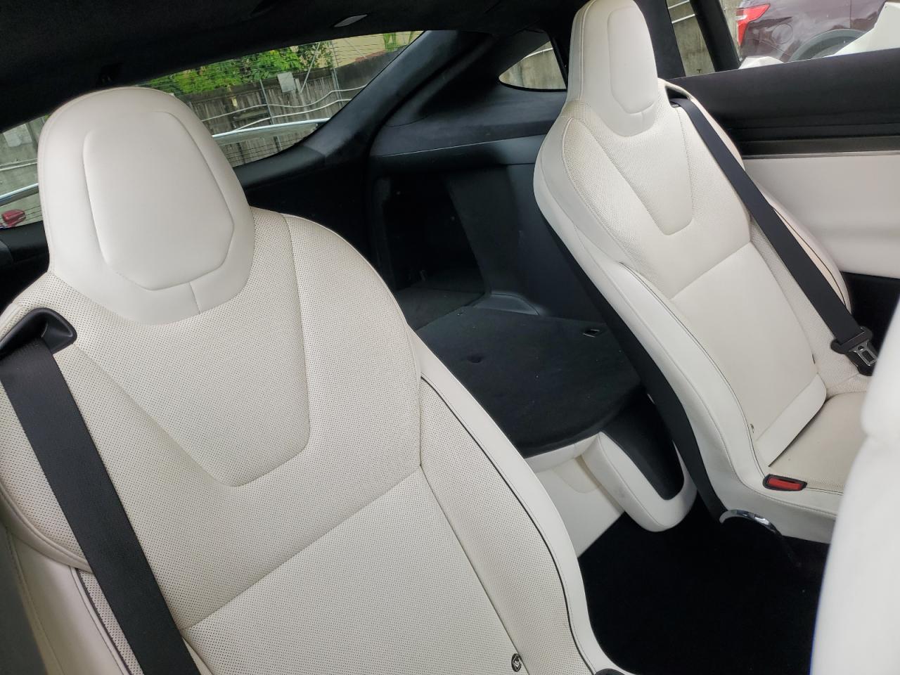 2022 Tesla Model X VIN: 7SAXCBE62NF331639 Lot: 56689885