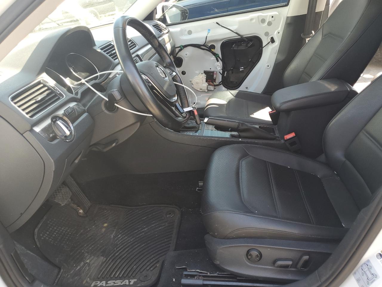 2018 Volkswagen Passat Se VIN: 1VWBA7A35JC050249 Lot: 58111475