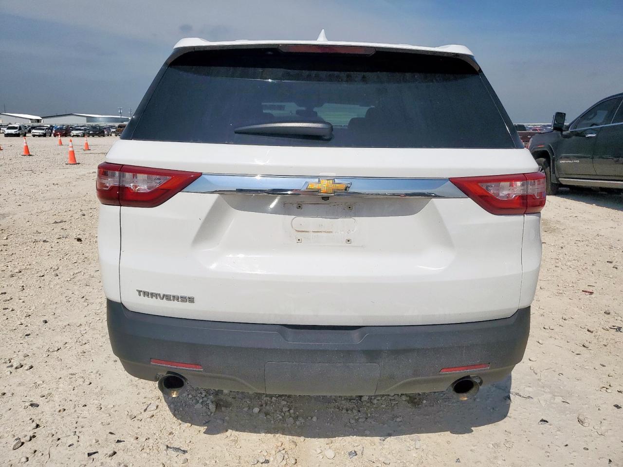 2019 Chevrolet Traverse Ls VIN: 1GNERFKW1KJ246365 Lot: 56896335