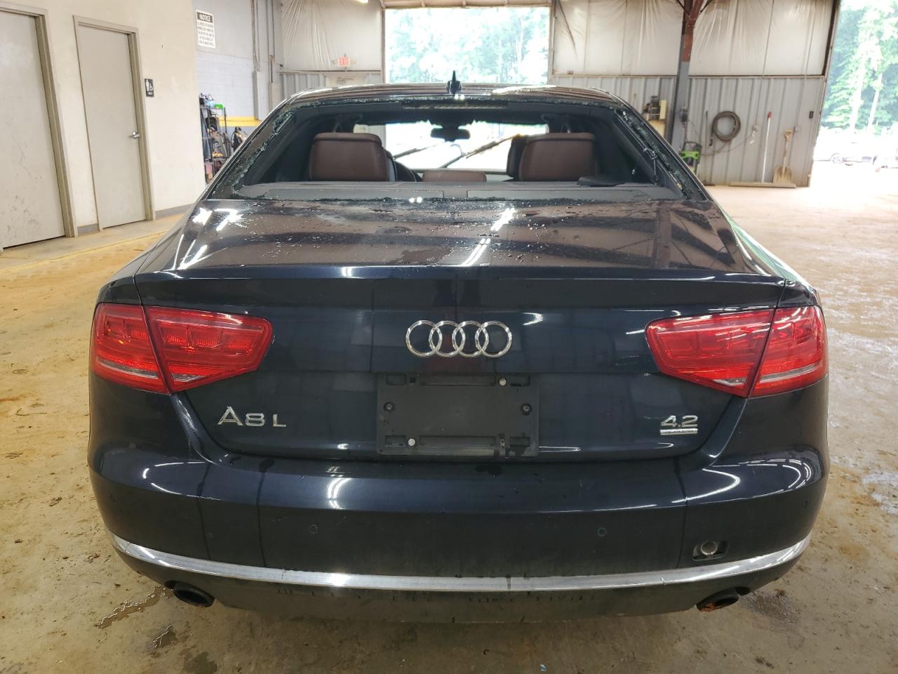 2011 Audi A8 L Quattro VIN: WAURVAFD4BN005925 Lot: 56998325