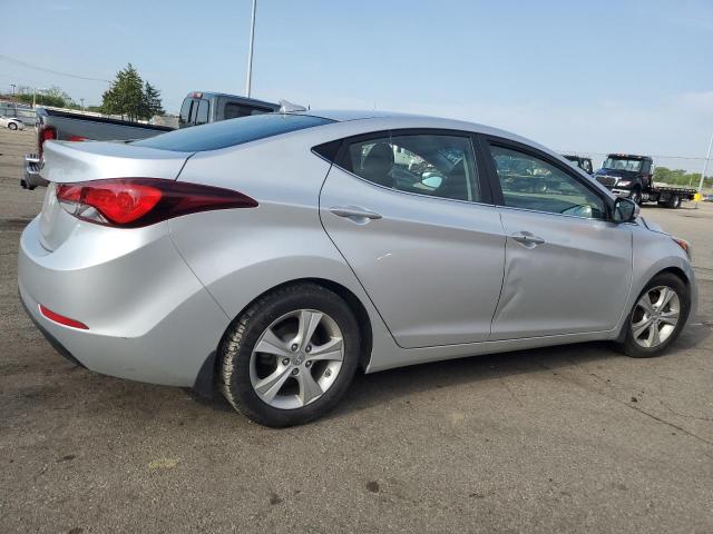  HYUNDAI ELANTRA 2016 Серебристый