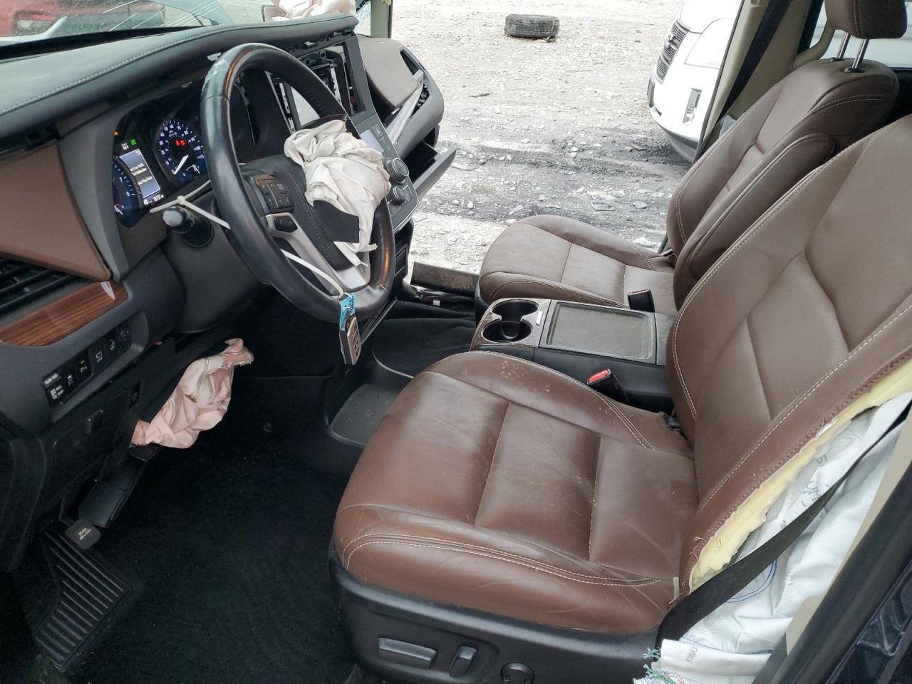 2018 Toyota Sienna Xle VIN: 5TDYZ3DC8JS925882 Lot: 56472305