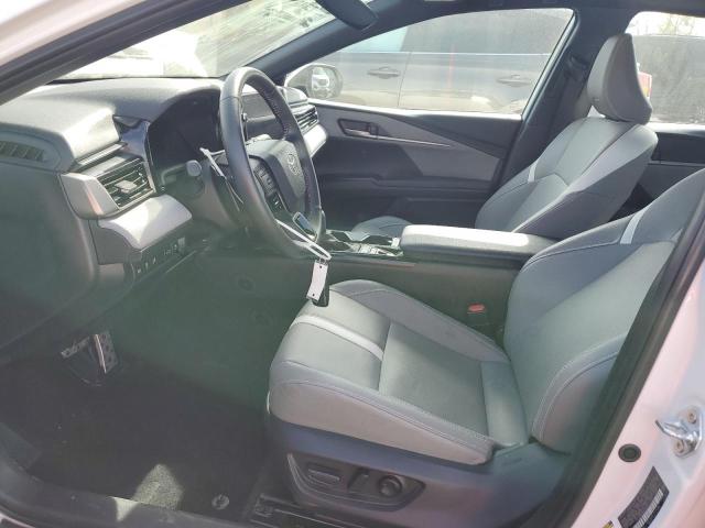  TOYOTA CAMRY 2025 Белы