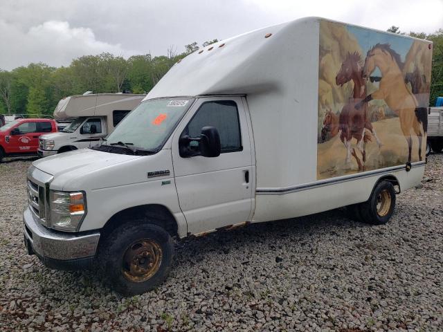 2014 Ford Econoline E350 Super Duty Cutaway Van  