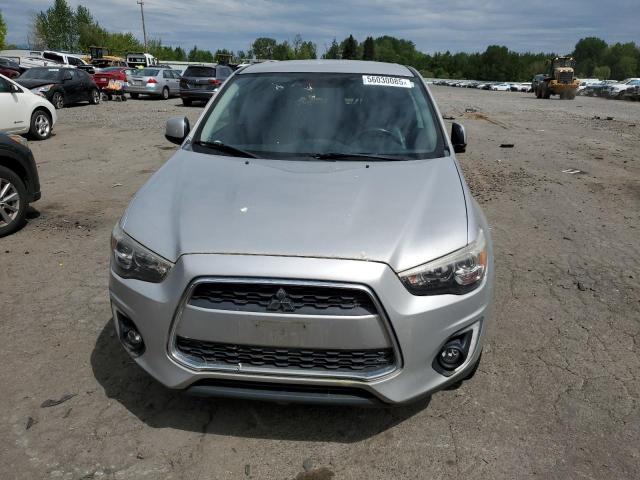  MITSUBISHI OUTLANDER 2015 Srebrny