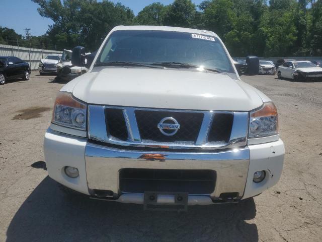 Pickups NISSAN TITAN 2013 Biały