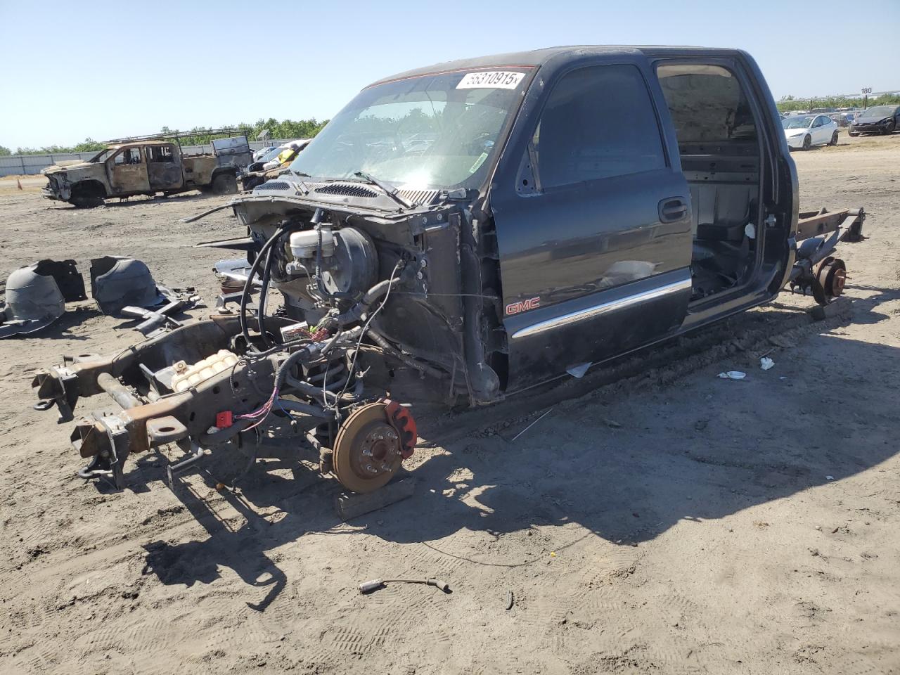 2005 Gmc New Sierra C1500 for Sale in Fresno, CA - Stripped