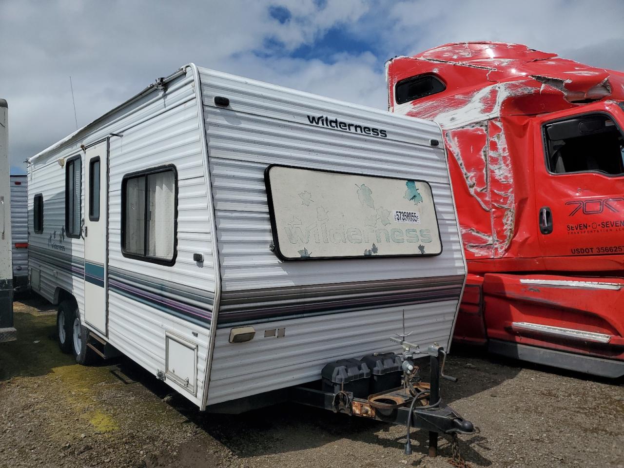 1997 Fleetwood Wilderness for Sale in Eugene, OR - Side
