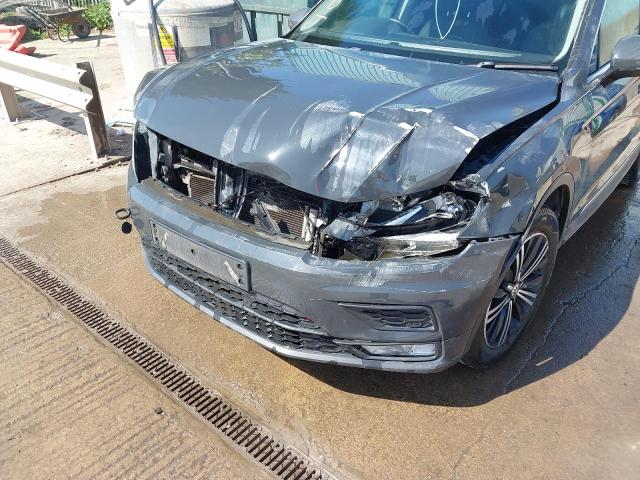 2016 VOLKSWAGEN TIGUAN SE