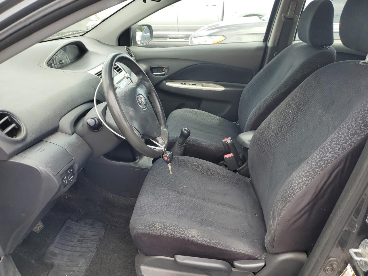 2008 Toyota Yaris VIN: JTDBT923581213379 Lot: 55969485