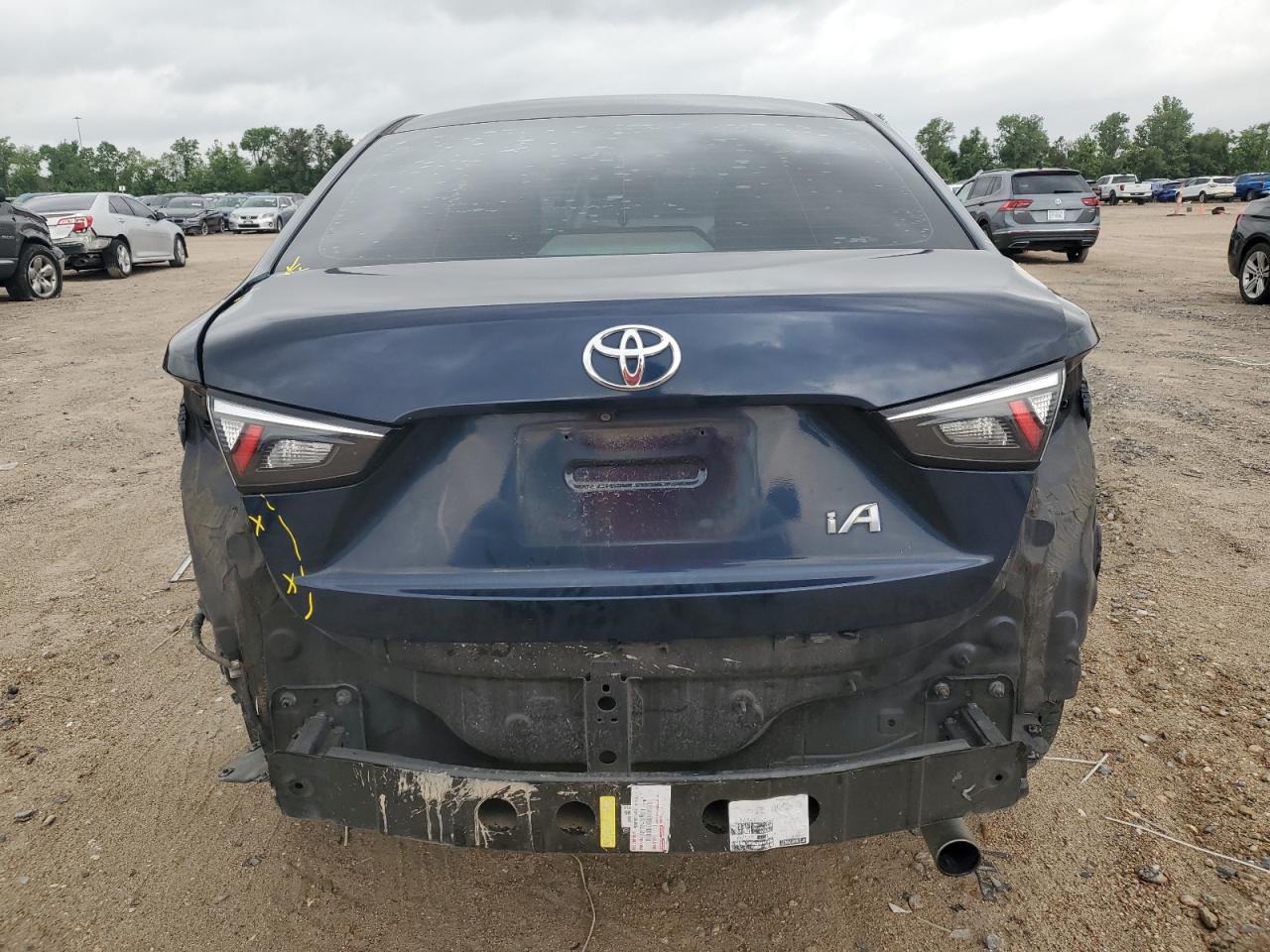 3MYDLBYV5HY164805 TOYOTA YARIS 2017