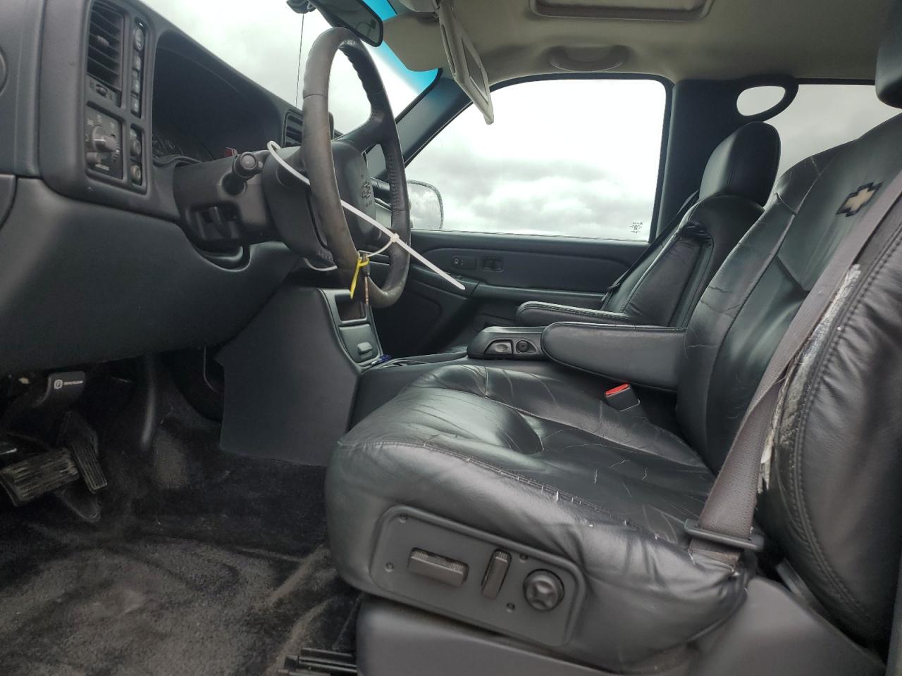 2002 Chevrolet Avalanche K1500 VIN: 3GNEK13TX2G280138 Lot: 55853535