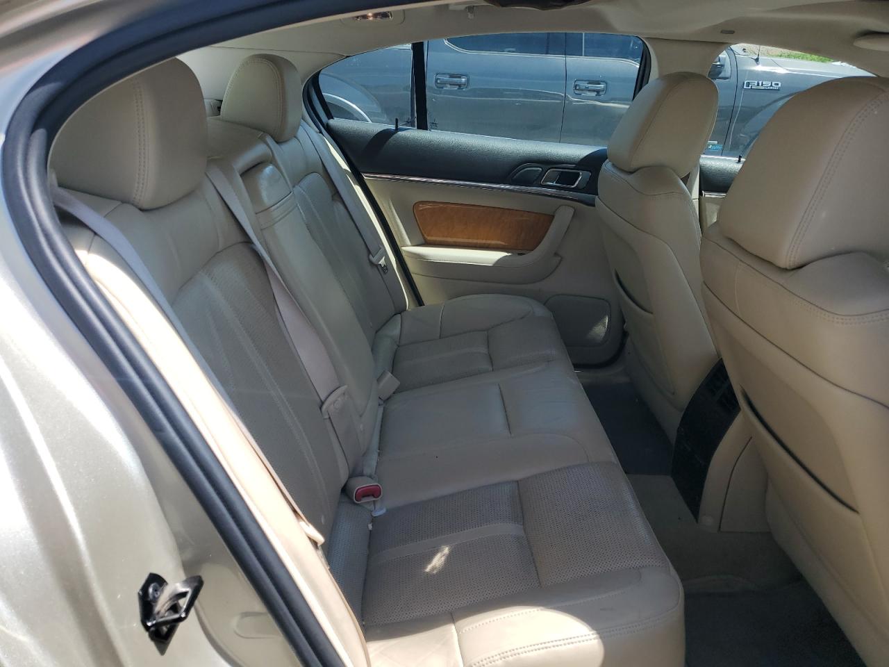 2010 Lincoln Mks VIN: 1LNHL9DR4AG600399 Lot: 54786215