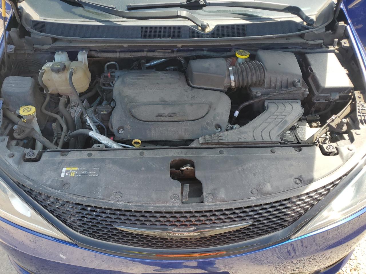 2019 Chrysler Pacifica Touring L VIN: 2C4RC1BGXKR633175 Lot: 55325895