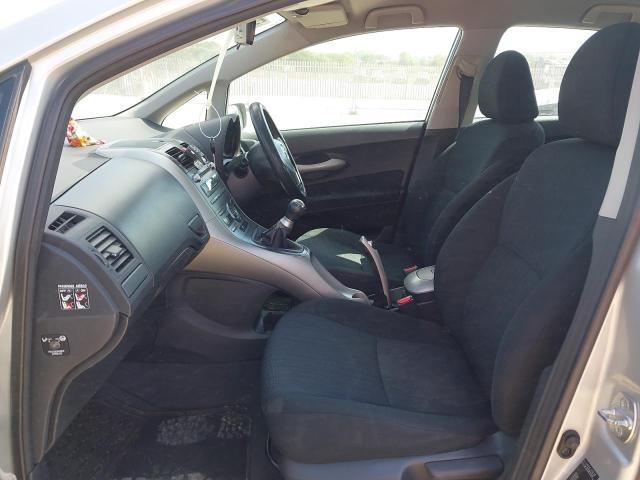 2008 TOYOTA AURIS TR V