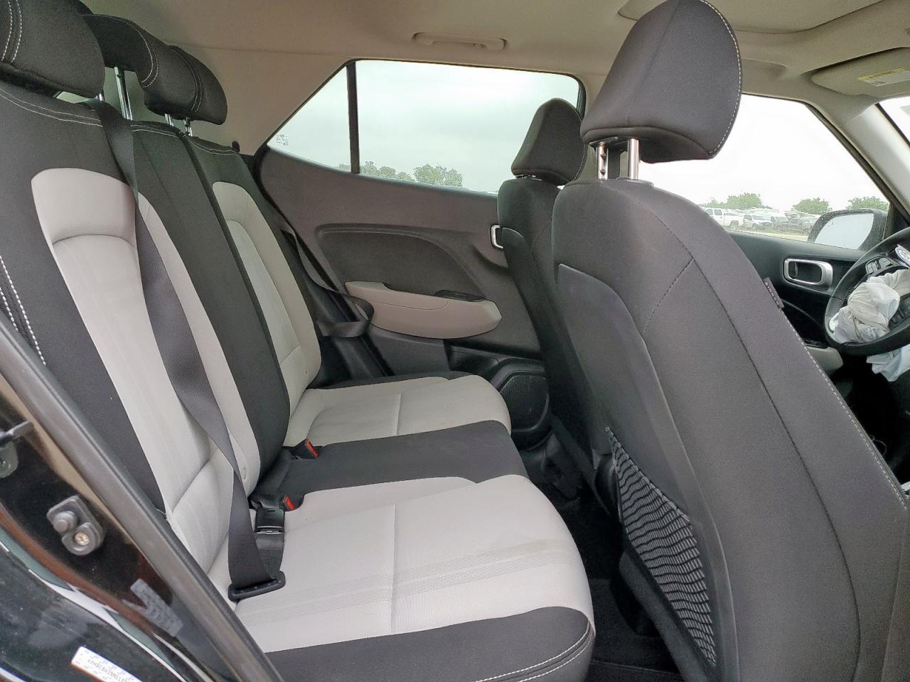 2022 Hyundai Venue Sel VIN: KMHRC8A39NU133616 Lot: 57070405