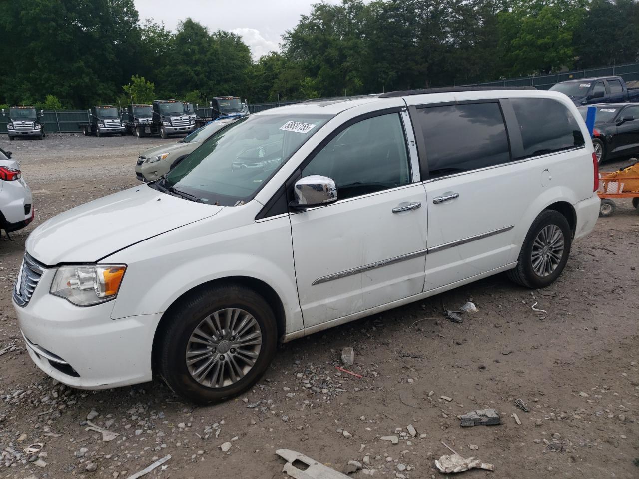 2016 Chrysler Town & Country Touring L for Sale in Madisonville, TN - Minor Dent/Scratches