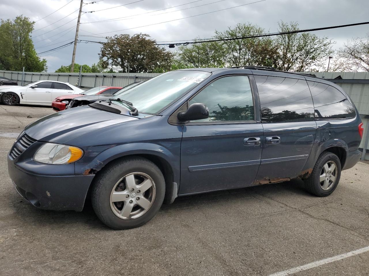 2007 Dodge Grand Caravan Sxt for Sale in Moraine, OH - Minor Dent/Scratches