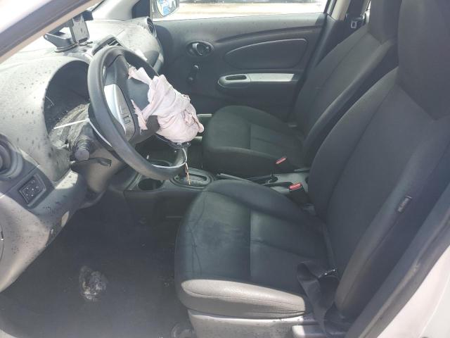 Sedans NISSAN VERSA 2016 Biały