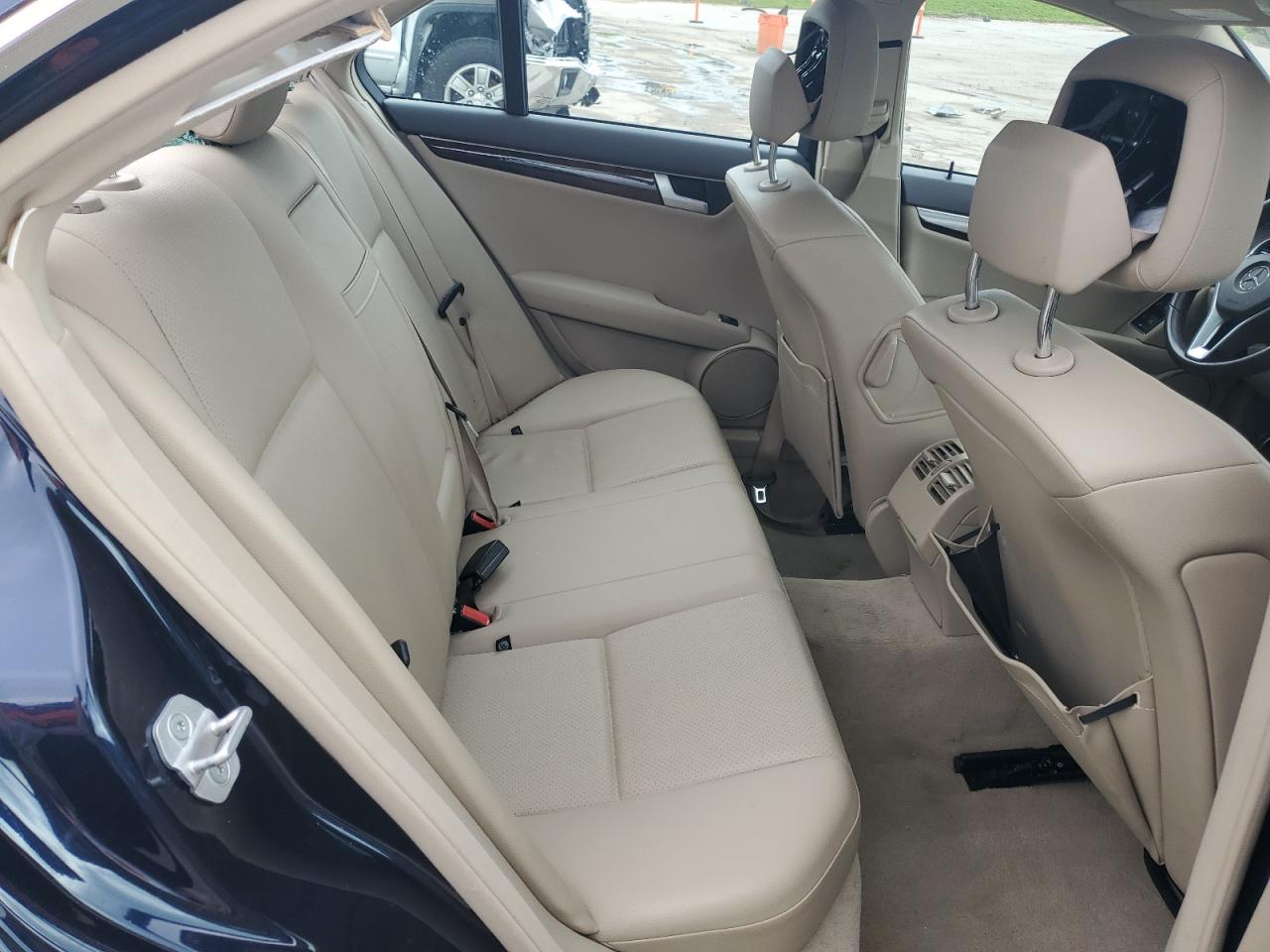 2013 Mercedes-Benz C 250 VIN: WDDGF4HB9DR298923 Lot: 56575025