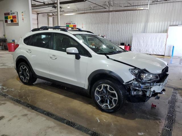  SUBARU CROSSTREK 2017 White