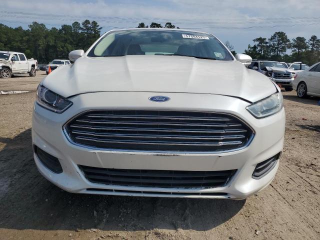 Sedans FORD FUSION 2016 Biały