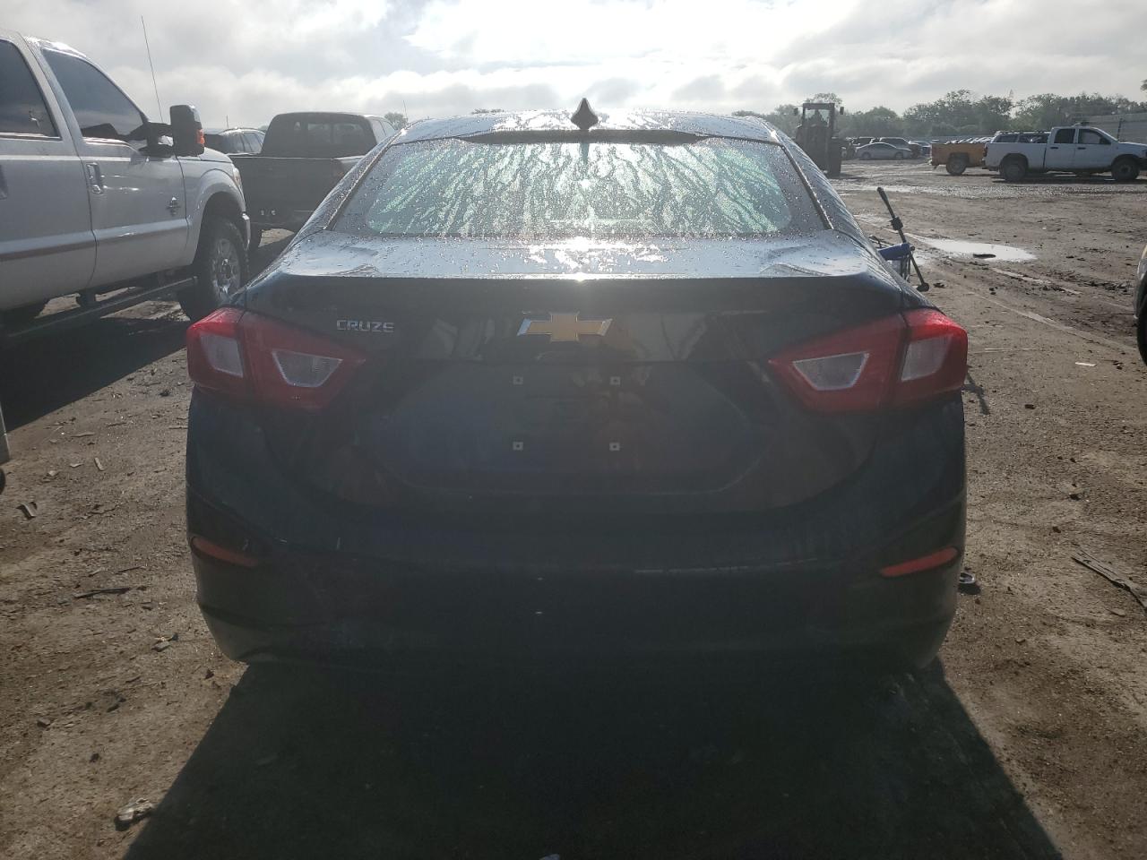 2018 Chevrolet Cruze Ls VIN: 1G1BC5SM2J7136760 Lot: 56227975