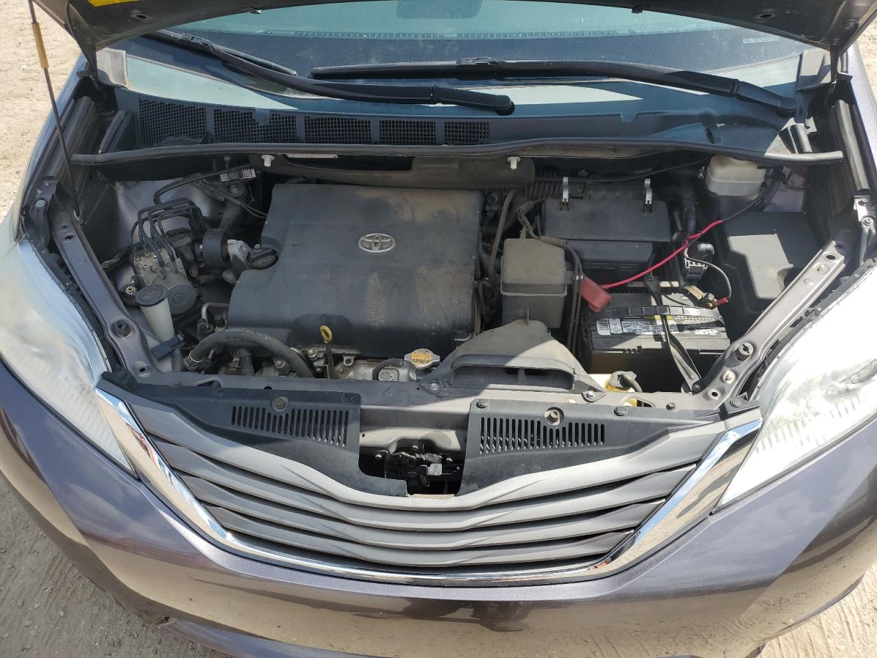 2014 Toyota Sienna Xle VIN: 5TDYK3DC5ES458110 Lot: 57056445