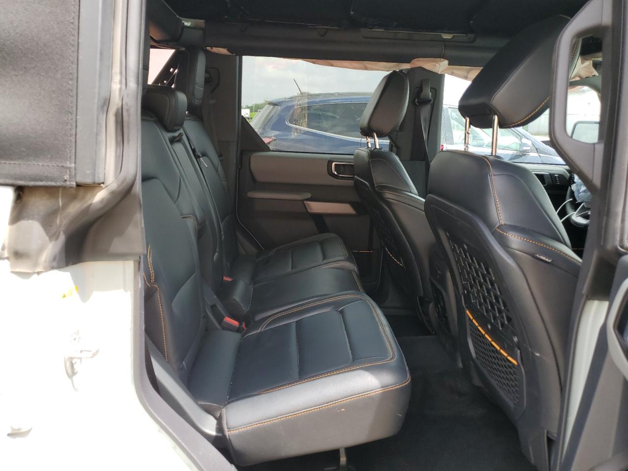 2022 Ford Bronco Base VIN: 1FMEE5DP4NLB58208 Lot: 56726435