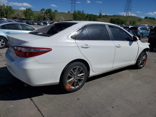  TOYOTA CAMRY 2016 Biały